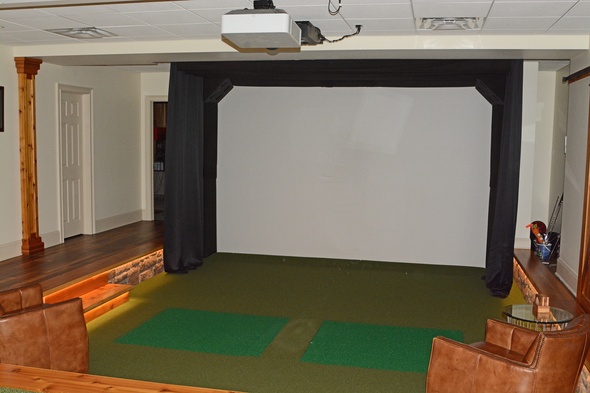 Naperville Indoor Putting Green Simulator
